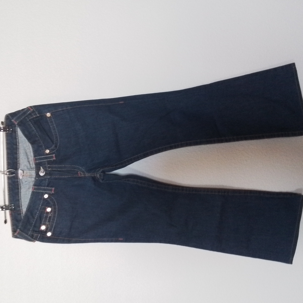 TRUE Religion - Picture 4 of 5